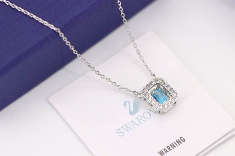Swarovski Necklace 01lyr53